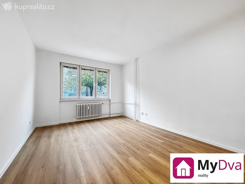 Pronájem bytu 2+kk 39 m^2 Hálkova, Znojmo 