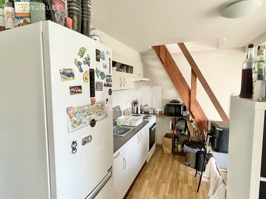 Pronájem bytu 3+kk 65 m^2 Českobrodská, Praha 9 