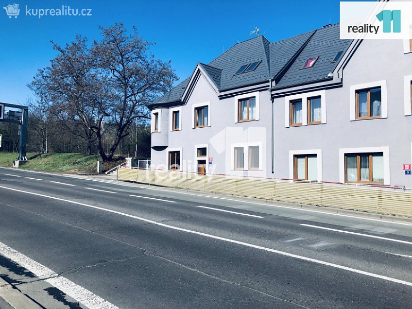 Pronájem bytu 3+kk 65 m^2 Českobrodská, Praha 9 