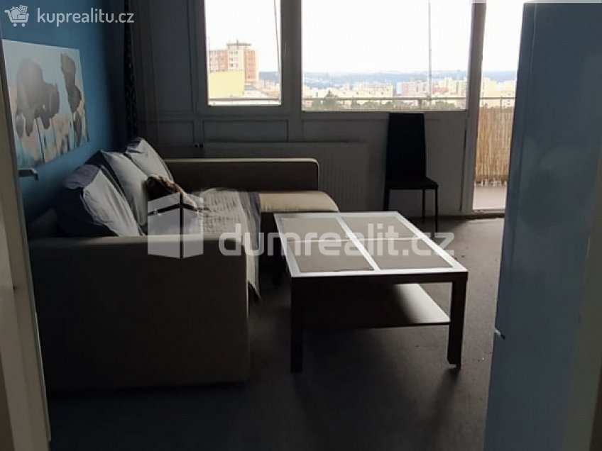 Pronájem bytu 1+kk 34 m^2 Otradovická, Praha 12 