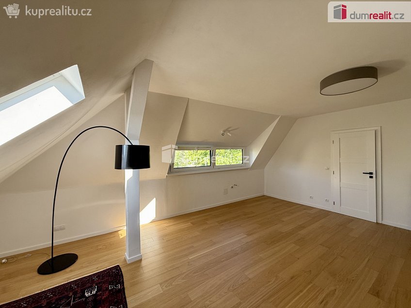 Prodej bytu 3+kk 80 m^2 Polní, Mariánské Lázně 
