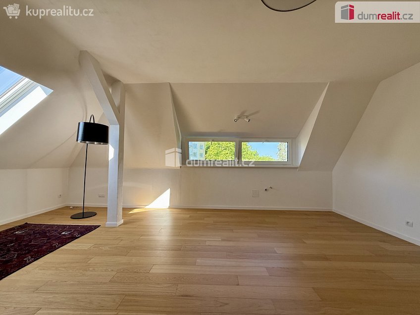 Prodej bytu 3+kk 80 m^2 Polní, Mariánské Lázně 