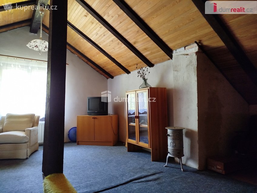 Prodej  rodinného domu 140 m^2 Ostrov, Ostrov 