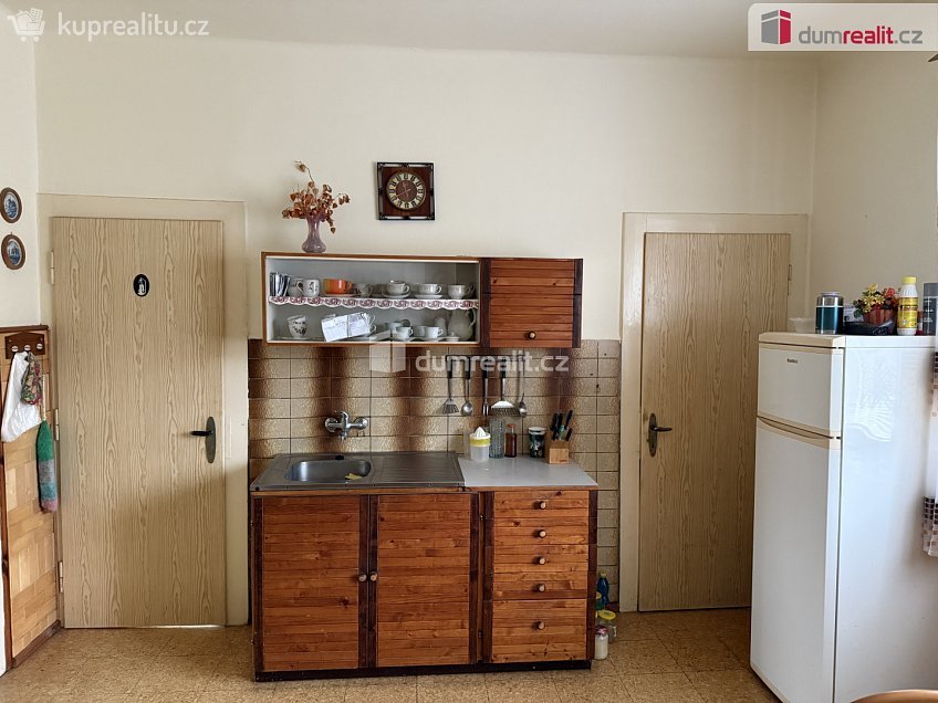 Prodej  rodinného domu 180 m^2 Husova, Habartov 