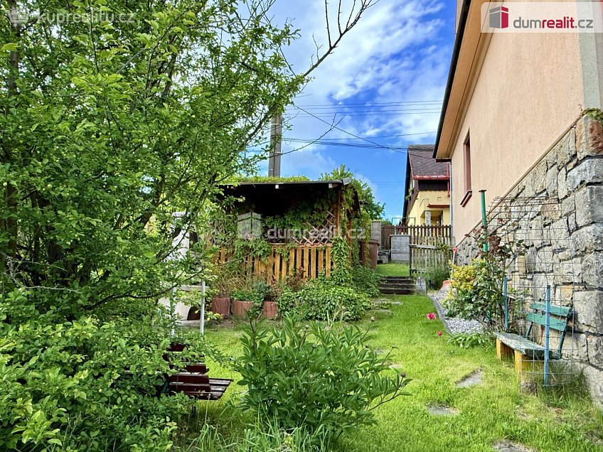 Prodej  rodinného domu 180 m^2 Husova, Habartov 