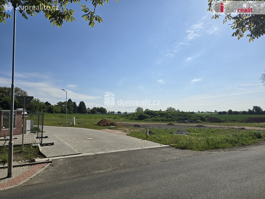 Prodej  stavebního pozemku 913 m^2 Chotětovská, Bezno 