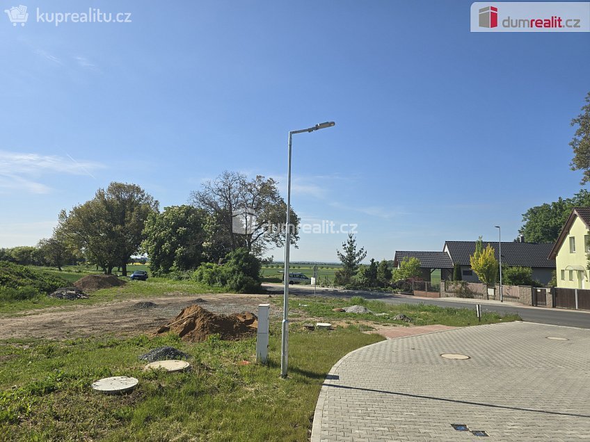 Prodej  stavebního pozemku 913 m^2 Chotětovská, Bezno 