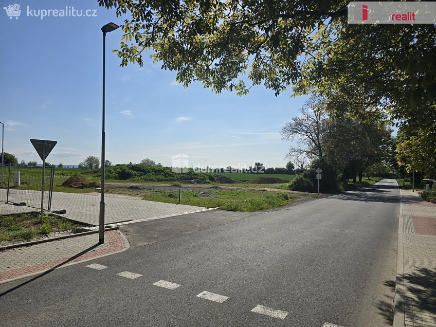 Prodej  stavebního pozemku 913 m^2 Chotětovská, Bezno 