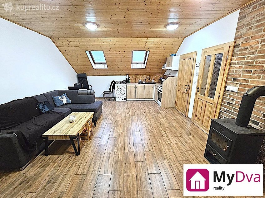 Prodej bytu 3+kk 64 m^2 Poštovní, Znojmo 