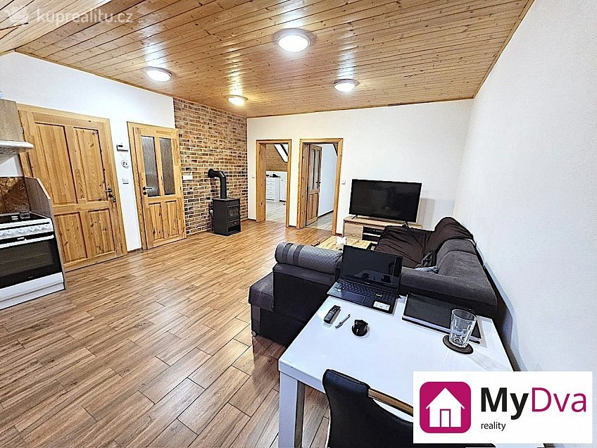 Prodej bytu 3+kk 64 m^2 Poštovní, Znojmo 