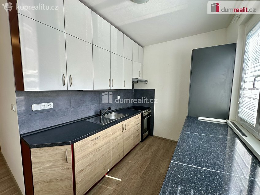 Pronájem bytu 2+1 54 m^2 M. Knesla, Zlín 