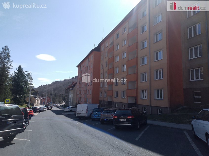 Prodej bytu 2+1 60 m^2 třída Dukelských hrdinů, Jáchymov 