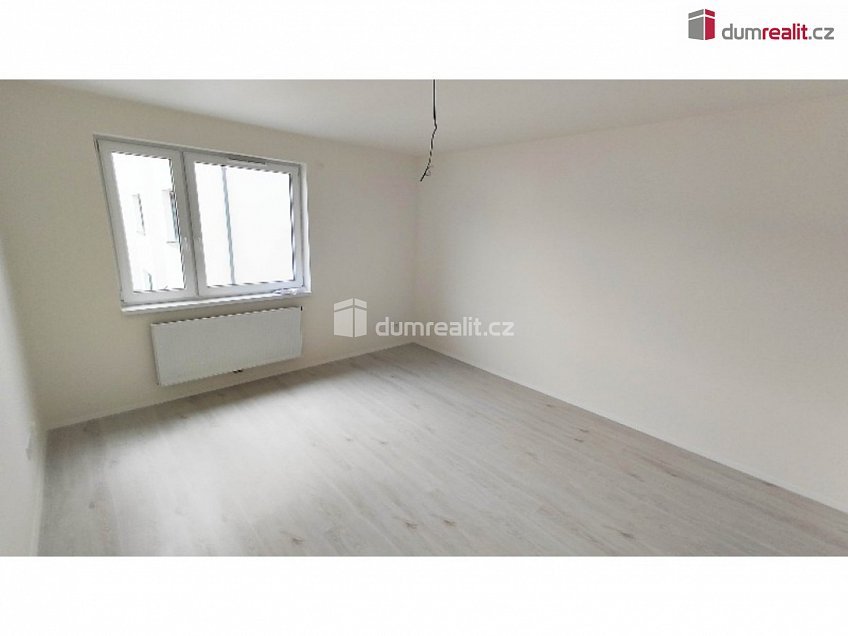 Pronájem bytu 1+kk 30 m^2 Nad Kolčavkou, Praha 9 