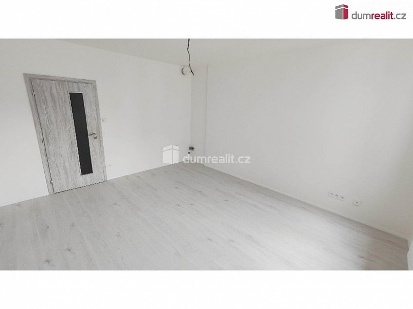 Pronájem bytu 1+kk 30 m^2 Nad Kolčavkou, Praha 9 