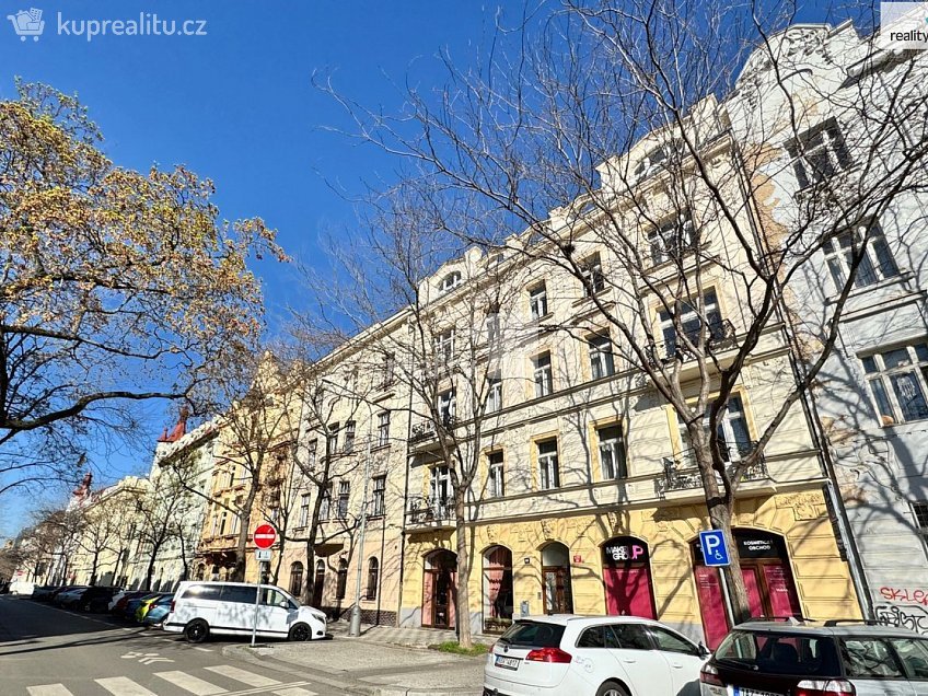 Pronájem bytu 3+kk 82 m^2 Urxova, Praha 8 