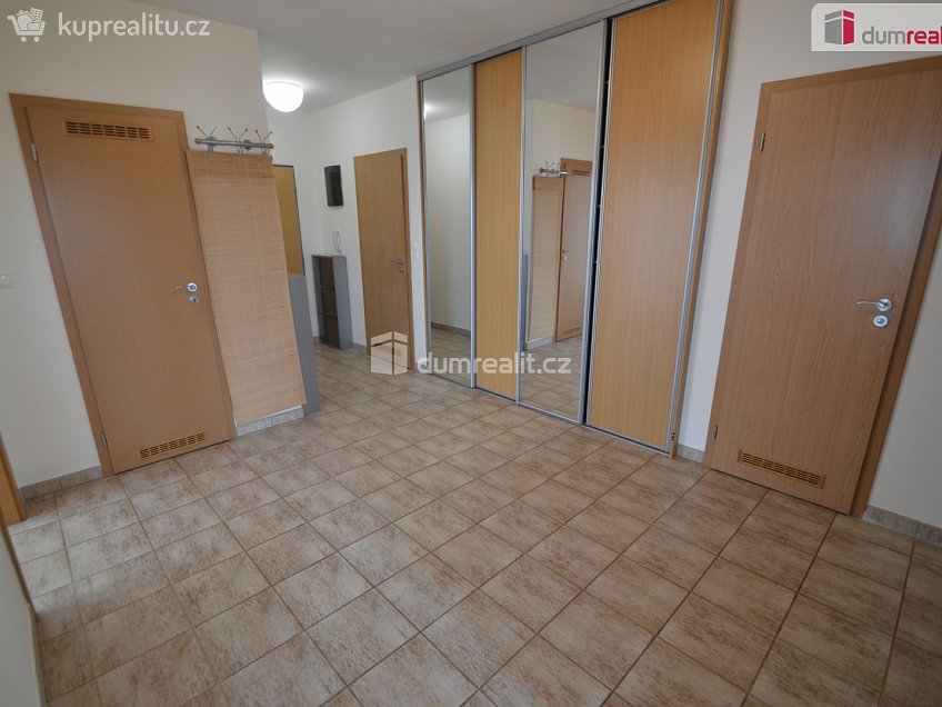 Pronájem bytu 3+kk 86 m^2 Melodická, Praha 13 