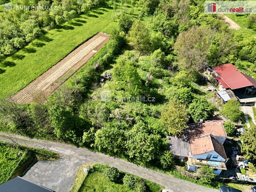 Prodej  stavebního pozemku 1411 m^2 Jalubí, Jalubí 