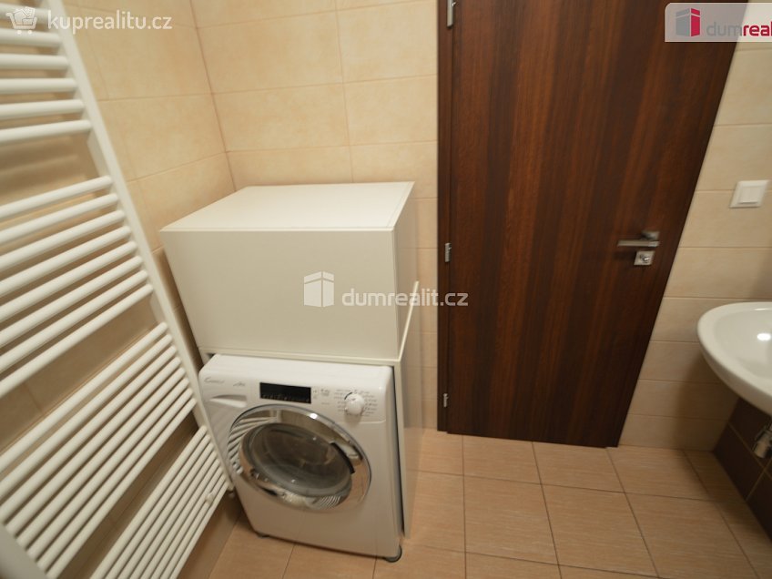 Prodej bytu 1+kk 34 m^2 Jankovcova, Praha 7 