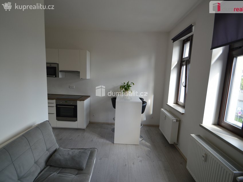 Prodej bytu 1+kk 34 m^2 Jankovcova, Praha 7 