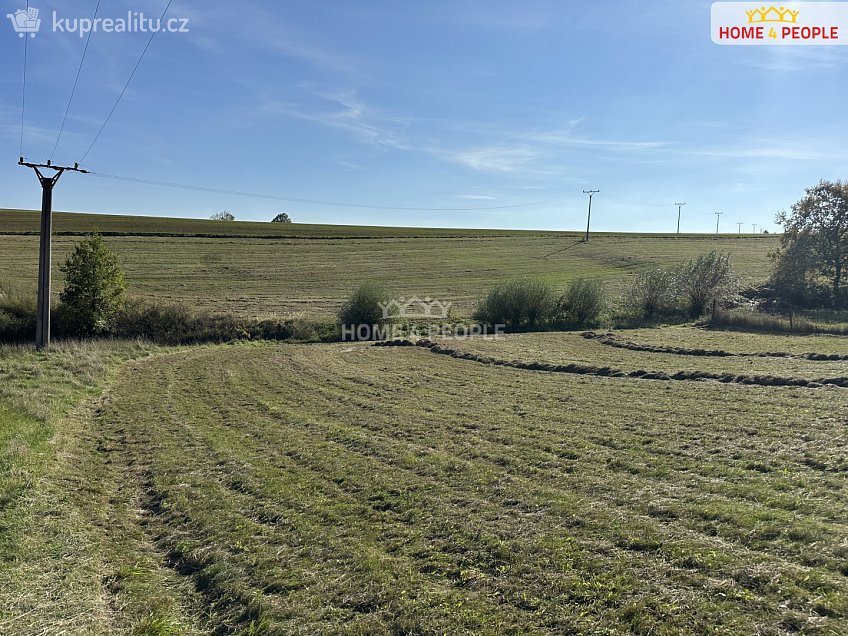 Prodej  stavebního pozemku 1244 m^2 Černokostelecká, Černé Voděrady 