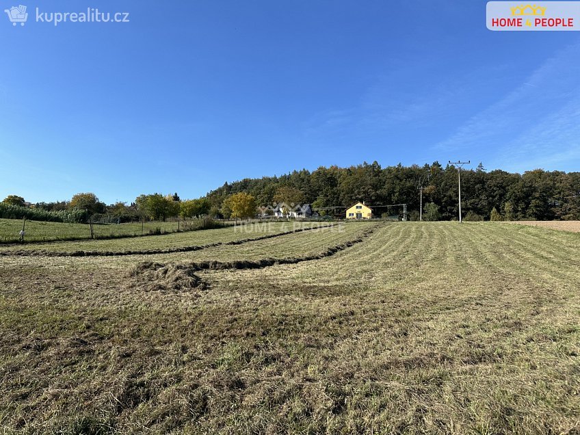 Prodej  stavebního pozemku 1244 m^2 Černokostelecká, Černé Voděrady 