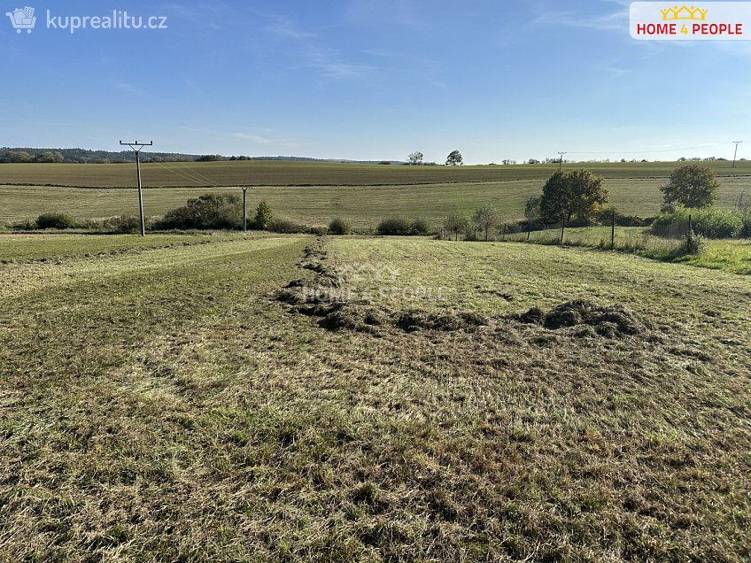 Prodej  stavebního pozemku 1244 m^2 Černokostelecká, Černé Voděrady 