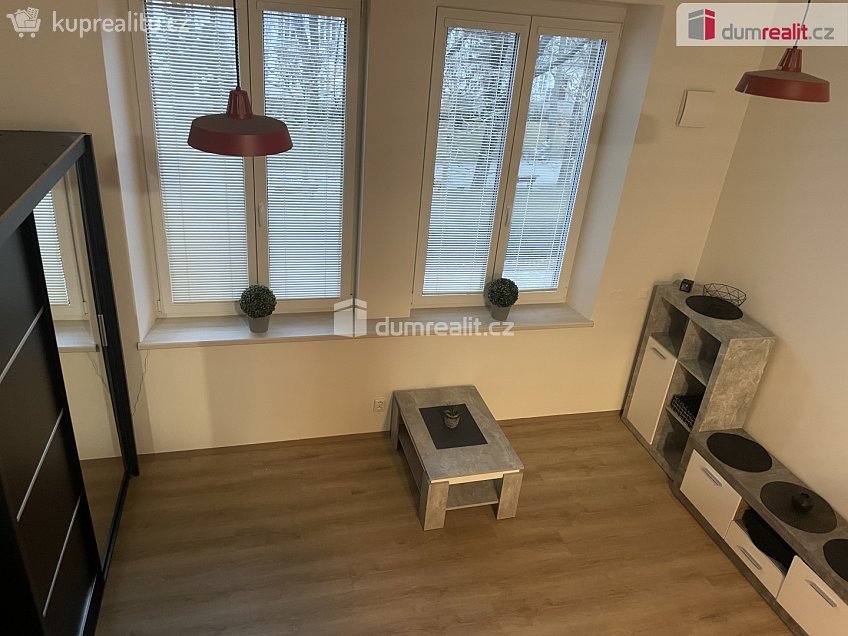 Pronájem bytu 1+kk 25 m^2 Olbrichova, Opava 
