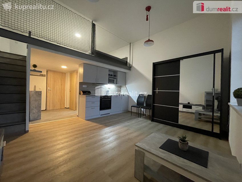 Pronájem bytu 1+kk 25 m^2 Olbrichova, Opava 