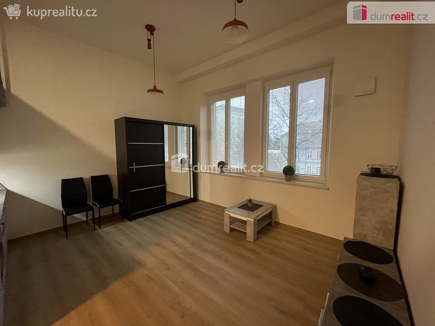 Pronájem bytu 1+kk 25 m^2 Olbrichova, Opava 