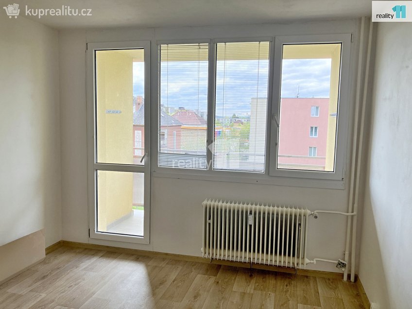 Pronájem bytu 1+kk 24 m^2 Sokolovská, Dobřany 