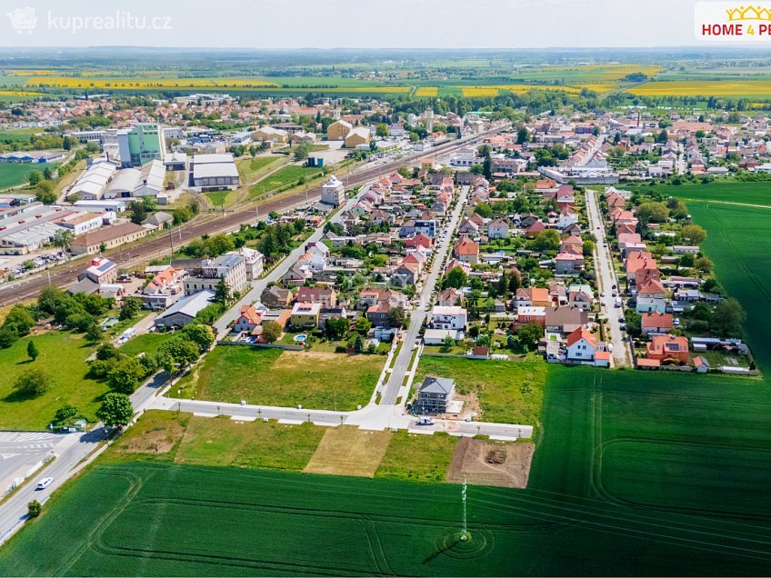 Prodej  stavebního pozemku 587 m^2 Dělnická, Pečky 