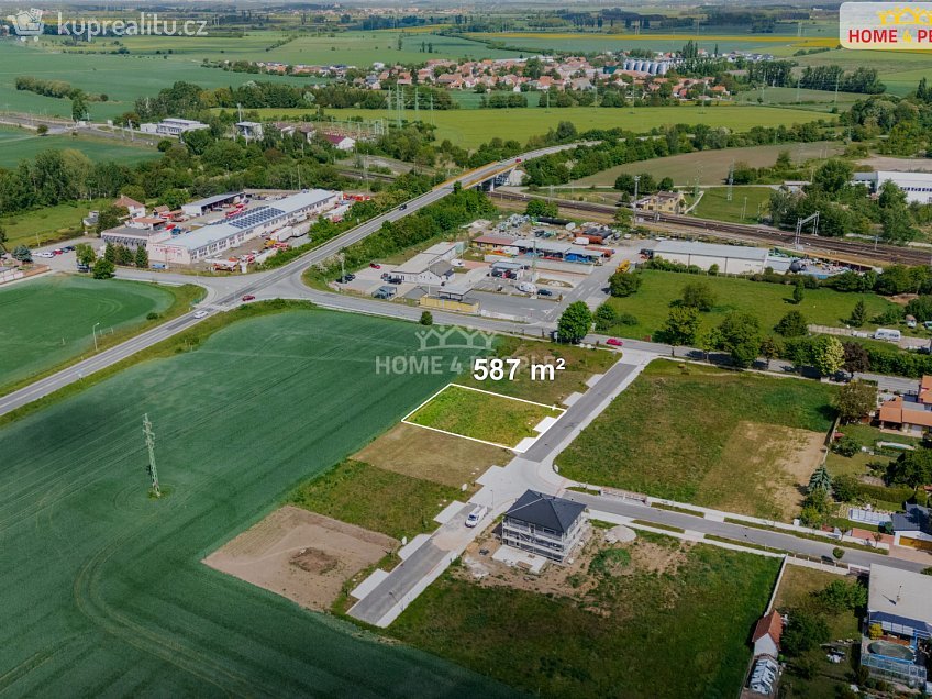 Prodej  stavebního pozemku 587 m^2 Dělnická, Pečky 