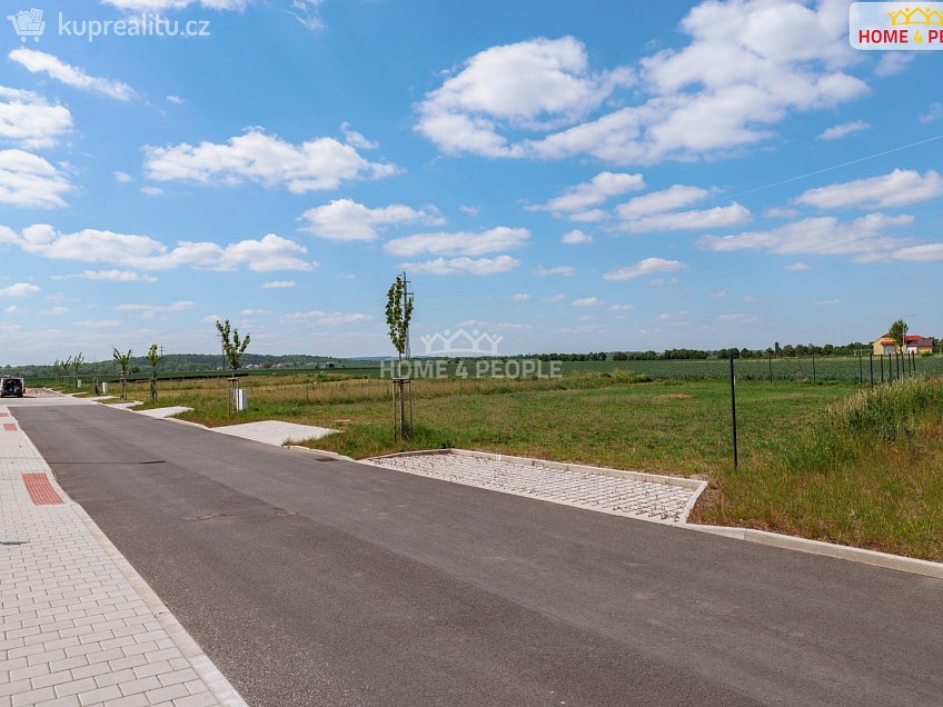 Prodej  stavebního pozemku 587 m^2 Dělnická, Pečky 
