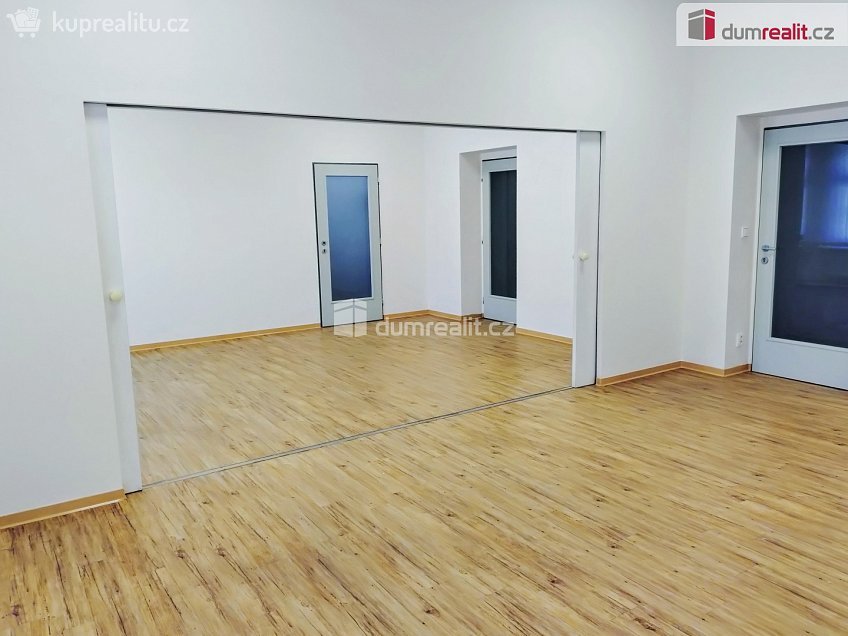Pronájem  kanceláře 43 m^2 Drtinova, Praha 5 