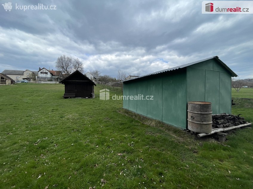 Prodej  stavebního pozemku 2276 m^2 Klučenice, Klučenice 