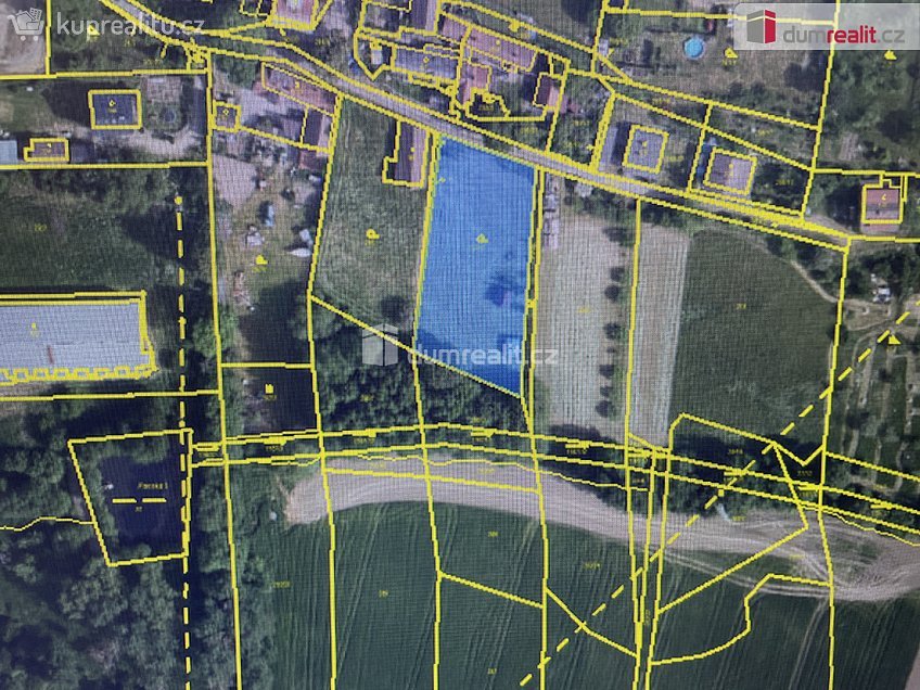 Prodej  stavebního pozemku 2276 m^2 Klučenice, Klučenice 