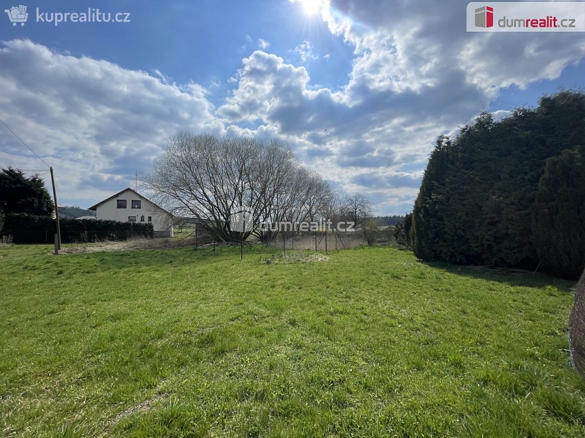 Prodej  stavebního pozemku 2943 m^2 Klučenice, Klučenice 