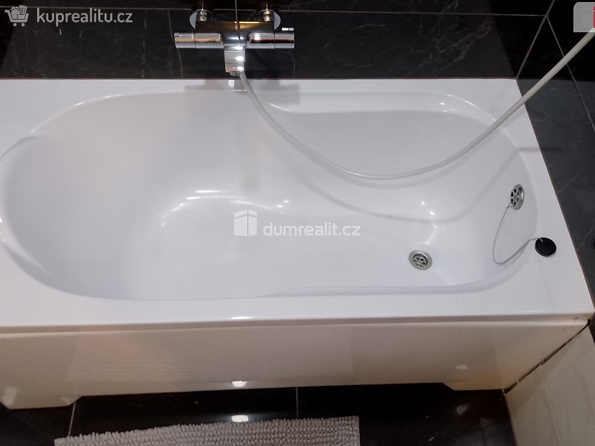 Prodej bytu 2+1 106 m^2 Vítězná, Karlovy Vary 