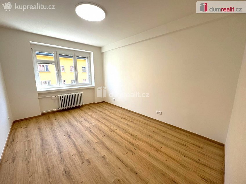 Pronájem bytu 3+kk 82 m^2 U svobodárny, Praha 9 
