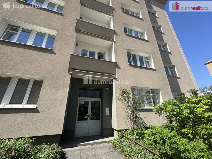 Pronájem bytu 3+kk 82 m^2 U svobodárny, Praha 9 
