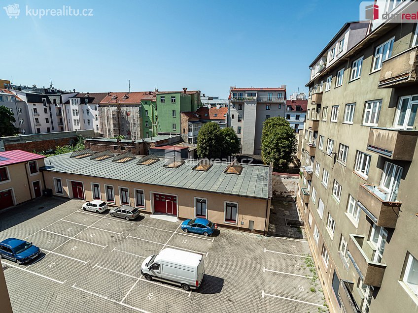 Pronájem bytu 3+kk 82 m^2 U svobodárny, Praha 9 