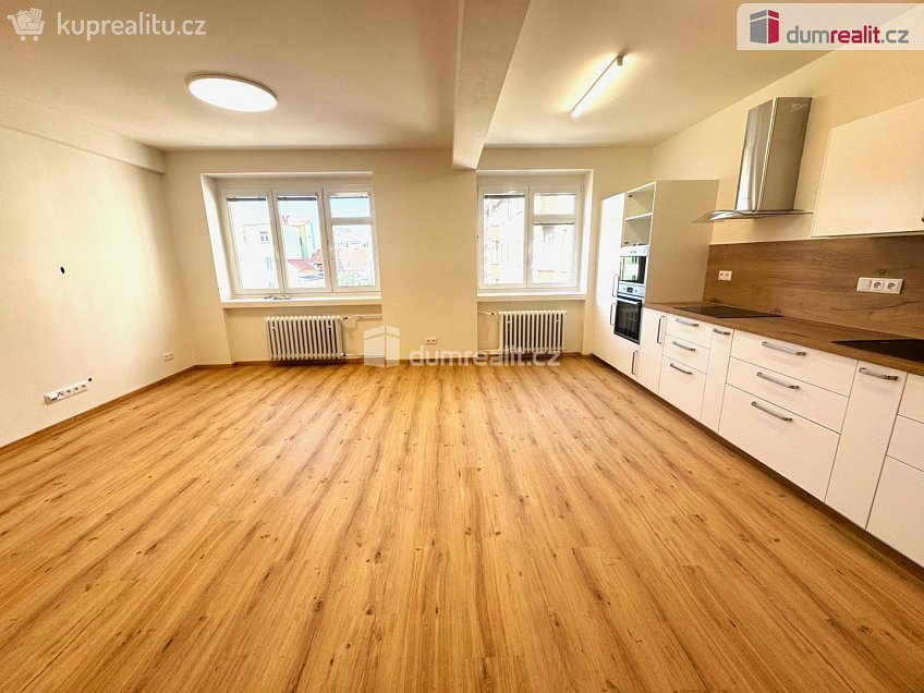 Pronájem bytu 3+kk 82 m^2 U svobodárny, Praha 9 