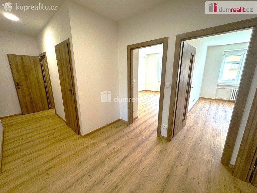 Pronájem bytu 3+kk 82 m^2 U svobodárny, Praha 9 