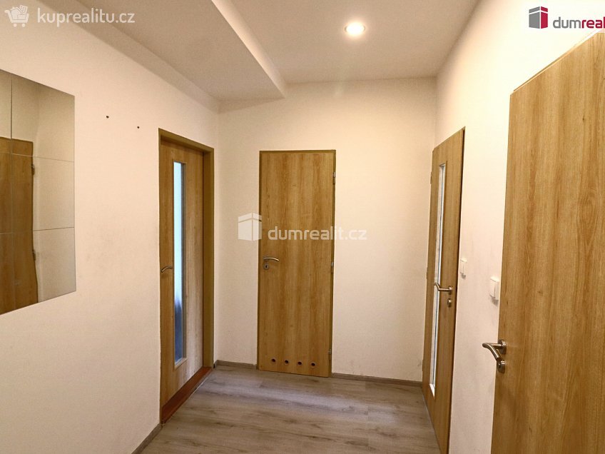 Pronájem bytu 2+1 72 m^2 Smetanova, Mělník 