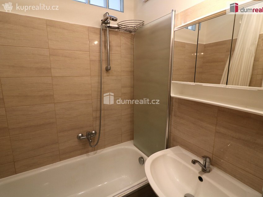 Pronájem bytu 2+1 72 m^2 Smetanova, Mělník 