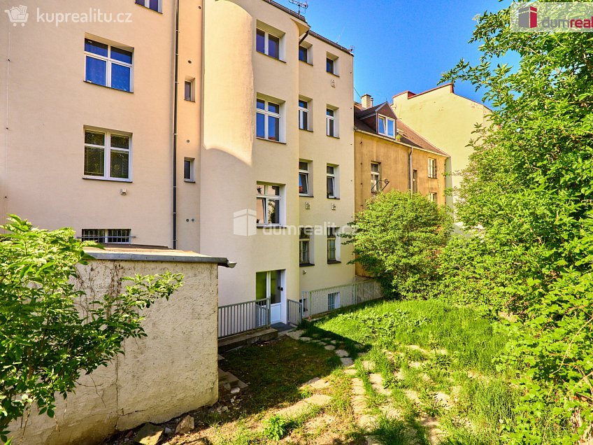 Prodej bytu 2+kk 35 m^2 Sokolovská, Karlovy Vary 