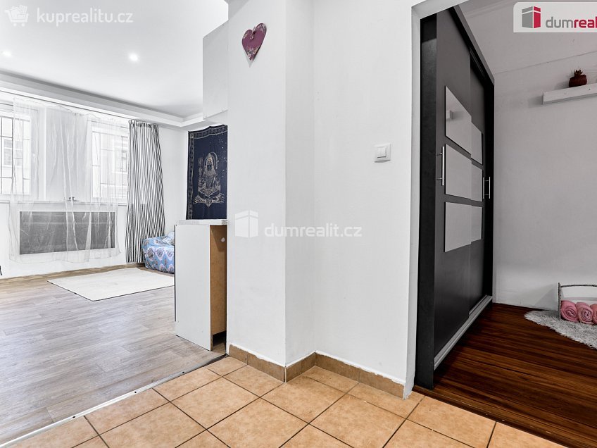 Prodej bytu 2+kk 35 m^2 Sokolovská, Karlovy Vary 