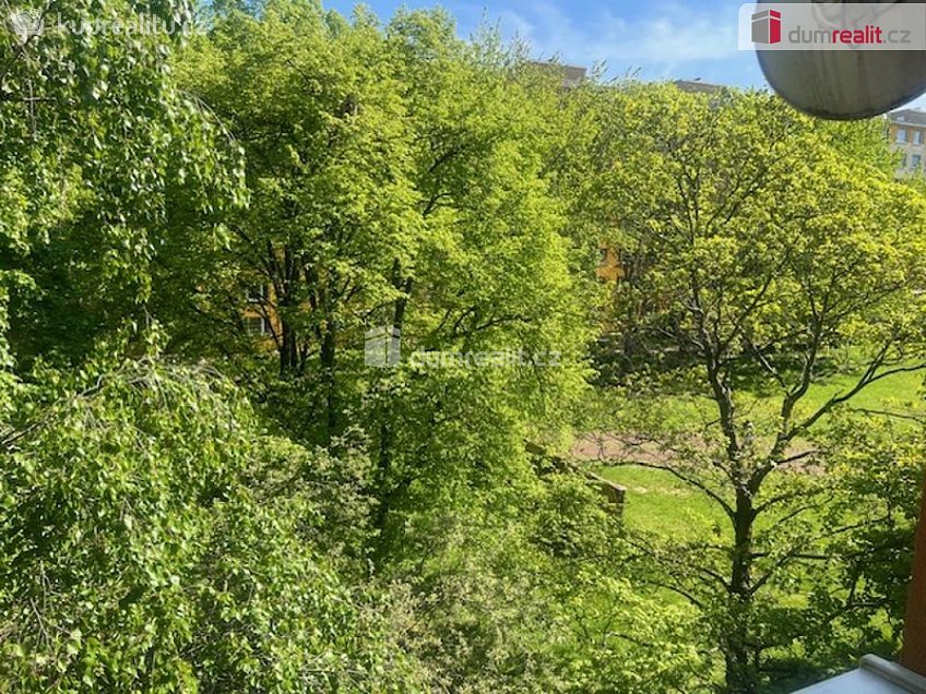 Pronájem bytu 3+kk 64 m^2 Cvikovská, Praha 9 