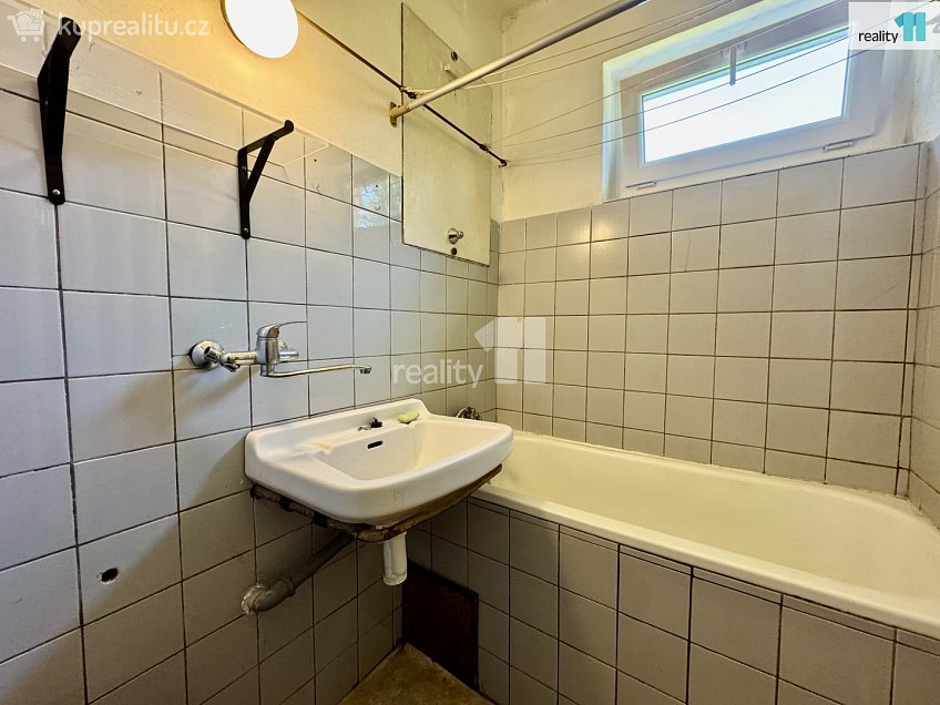 Prodej bytu 3+1 70 m^2 Důl Bedřich, Dubí 