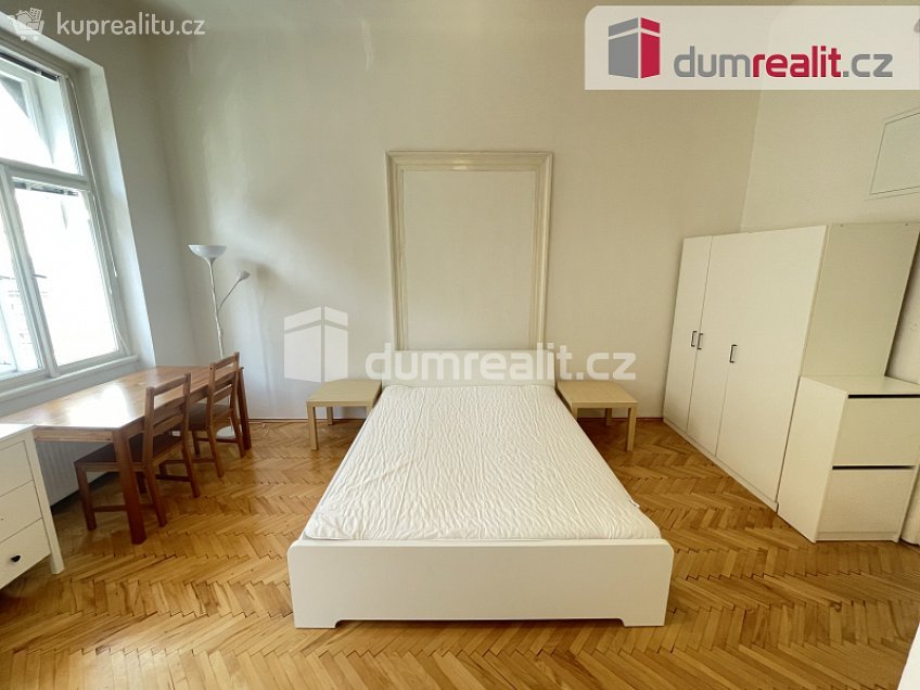 Pronájem bytu 1+kk 25 m^2 Svornosti, Praha 5 